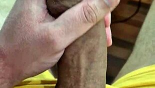 Big dick cumming in exotic bisexual session