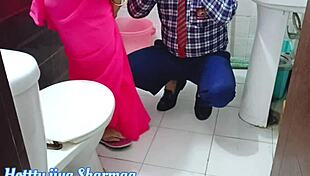 यंग 18 स्कूल बॉय बीडीएसएम चाहता है! माँ और टीचर के साथ बाथरूम सेक्स गेम्स फुल मूवी में!