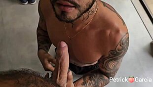 o italiano dotado fode o brasileiro rabudo