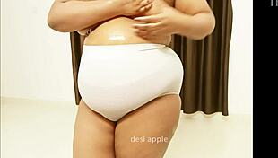 I'm watching this Uttarakhand maid showing off her naked body