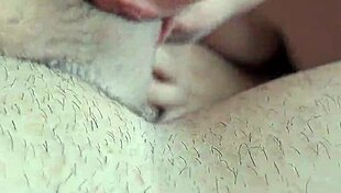 Trailer - chupando meu amigo with sexy tits and ass