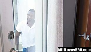 silvia saige craves big black cock blowjob 😍