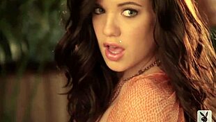 i'm tess taylor showin my big tits and pussy