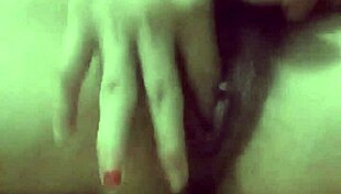 Amateur Girl Uses Toys On Pussy