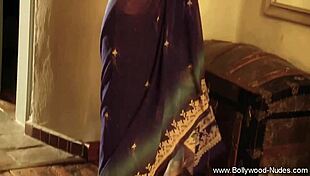 I love my indian lover from the far east, she's a mature brunette milf dancerr