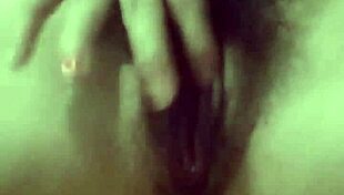 Amateur Girl Uses Toys On Pussy