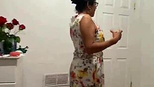 anna maria teases fans with big tits backstage