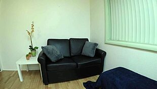 lara fina anal main 1