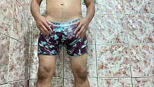 Foque De Pau Duro Tirando A Cueca