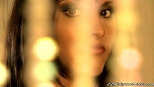 I love my indian lover from the far east, she's a mature brunette milf dancerr