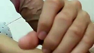 Hey, anyone seen this hot Vietnamese gay live stream? 🔥