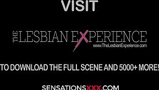 Oh putain, ma copine et moi on se lèche la chatte jusqu'à jouir encore et encore...