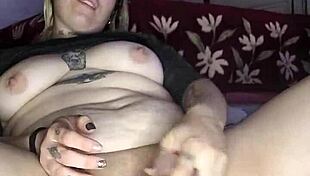 Fresh from shower, I masturbate with dildo