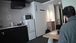 Wow, private sex with a Japanese magazine model feels so exclusive!