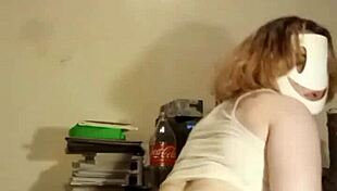 เฮ้ยลูก, อยากเห็นนมใหญ่ทำเองของฉันบนไลฟ์สดไหม?