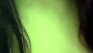 me gusta masturbar su pene duro antes de su viaje