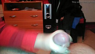 Amateur Handjob Leads to Explosive Cum in Raw Action
