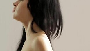 Tengok Kameya cantik bagi blowjob kepada lelaki