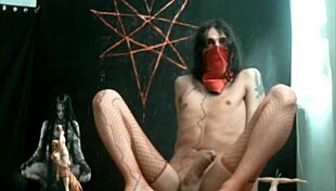 Is this shemale whore's phallic feet getting worshipped in a big cock fetish? 😏🍆