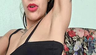 Gringo friend calls to see latin milf craziness