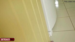 padrasto filma enteada almocando sem calcinha no voyeur.