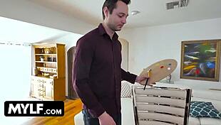 Milfty Artist MILF Draws Hot Inspiration