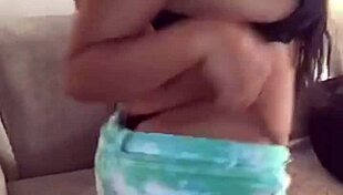 Rica Latina Meneando Su Lindo Trasero