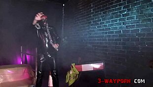 3-way porn - keisha kane & elizabeth lawrence weird encounter 😈