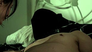 Tango sensual performance heats up with vuelvo hot moves.