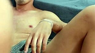 Eu e meu colega de quarto fodemos muito a tarde inteira