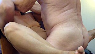 I'M the cuckold getting a facial cream