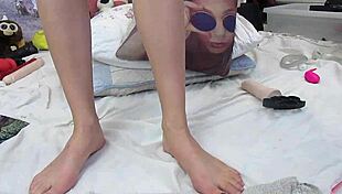 hey, young teen wets panties with huge cock squirting 😏