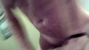 Wow, her pussy gets stretched wide for rough fucking! 😍