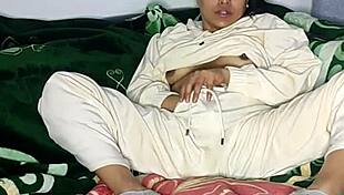 Colombian Housewife Uses Dildo for Squirting in Homemade Video