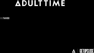 アップクローズ - 官能的な美女オクタヴィア・レッドのソロオナニー全シーン。絶頂はどうなる？