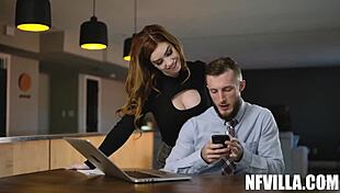 ความพอใจงานกับ Brick Danger และ Nala Brooks