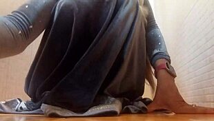 Elsa cosplay bent over, ready for doggystyle action