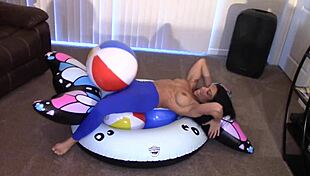 Alexis Rain grinds her muscular body till she orgasms intensely.