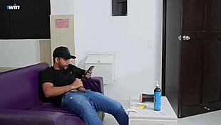 mi mejor amiga me ayudó a correrme después de atraparme