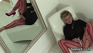 English Mature Lady Sonia Shows Her Hooters