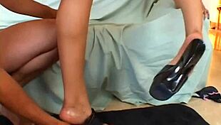 Does Sunshine take it in the ass?