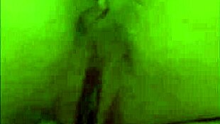 Greluda Maravilhosa Dripping Wet and Horny for Wild Clit Play