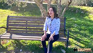 hey, check out mani jolie getting all her holes filled in this 3some! 😏