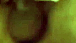 Крупный план сырого настоящего секса с JuanLatino4