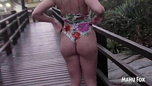 On the beach, I couldn't resist the urge and masturbated right there, full video by Rubens Badaró.