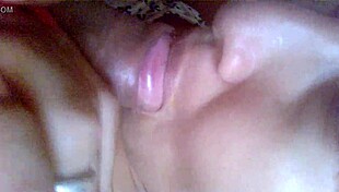 Latina Gives Intense Oral Pleasure!