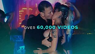 この男に私のきついアナルでご褒美あげたい？