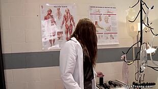 i'm the shemale doctor massagin and fuckin this babe so hard