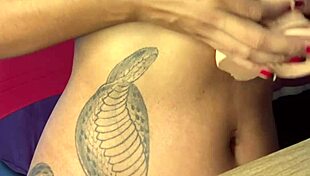 Mais Um Corninho Na Minha Mão Goza Vai Seu Safado Da Leitinho Que Tá Com A Boca Aberta Já