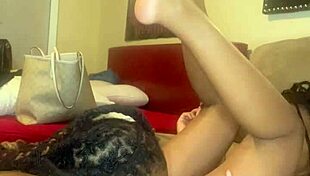 Black teen's petite body licked and explored in amateur muff diving session